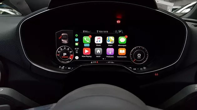 CarPlay virtual cockpit