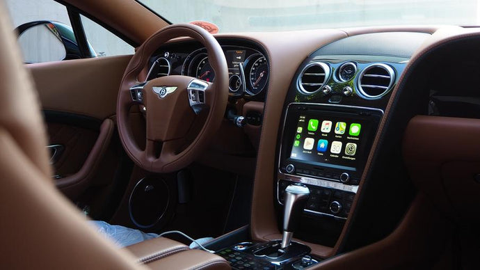 Wie kann ich CarPlay in einem Bentley Continental GT installieren?