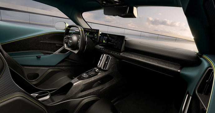 Wie nutzt man CarPlay im neuen Aston Martin Valhalla?
